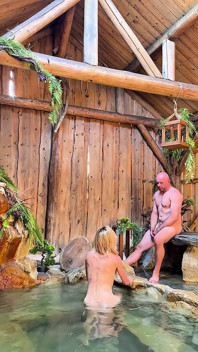Sesso in un ambiente selvaggio, tutte le posizioni sono consentite