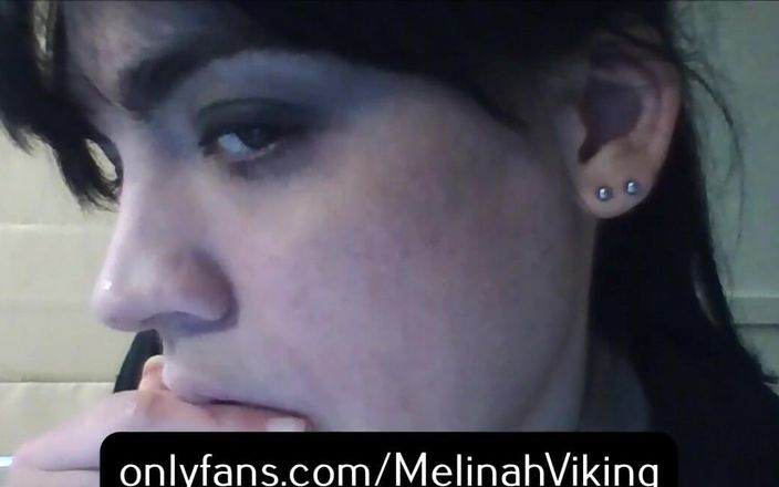 Melinah Viking: De aproape suge cu vedere la persoana 1