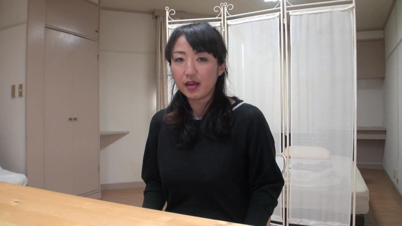 Japan Lust: 질싸하기 전에 털이 무성한 보지를 따먹는 거유 일본 밀프