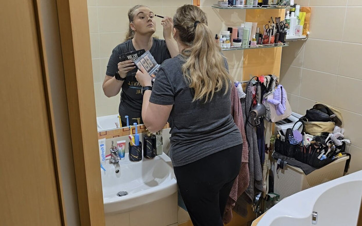 HNC Productions: Assistindo Minha Esposa Se Preparar... Ela Parece Tão Boa - Rotina...