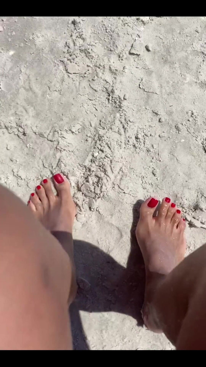 KiffaFeet: Auf dem Paradies spazieren ️!