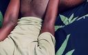 Demi sexual teaser: Des copains excités baisent, sexe risqué dans un dortoir 2