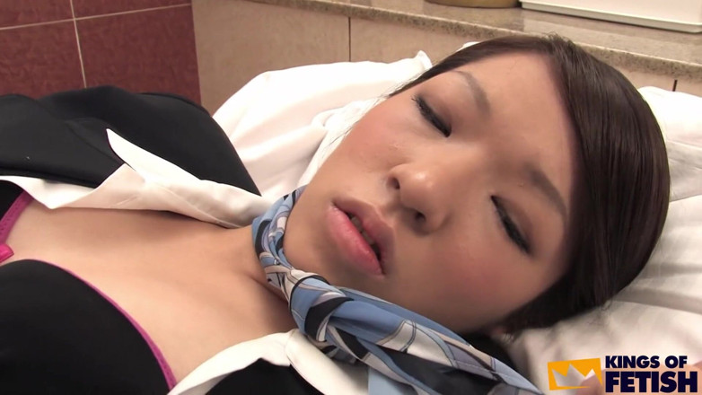 Pure Japanese adult video ( JAV): Japanese teen gets her hairy pussy pleased on the bed