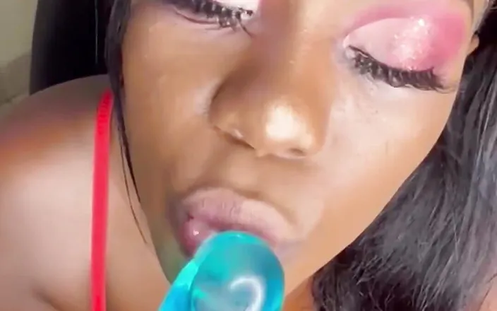 Bubbling_booty: Sexy in Red Consume
