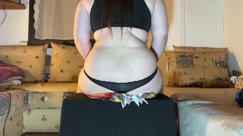 BeachBallsDuo: (cr-4) 12 supereroi palle da spiaggia piatte sotto i nostri corpi...