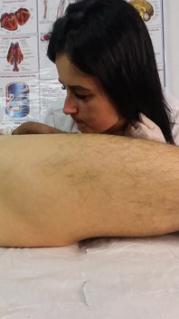 Rất tiếc. Tôi bị đụ mạnh trước mặt y tá