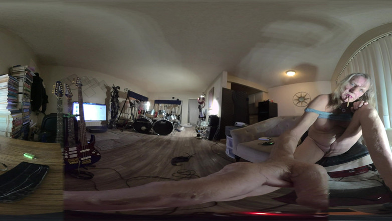 Lizzy Yum: Liz young sd november 2025 masturbiert # 47