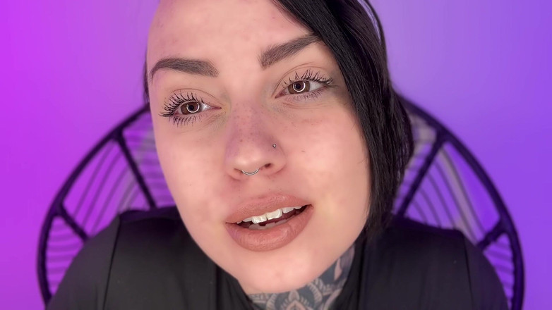 Miss Valentina: Adorazione del lipgloss