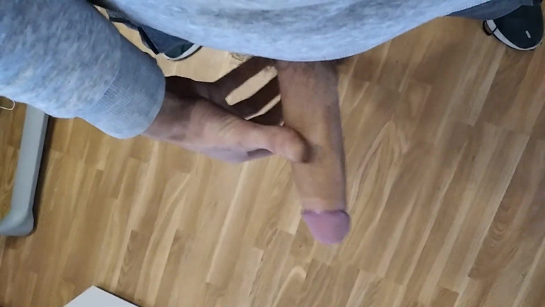 Elvissc: Horny Amateur Can't Take Any More and Ejects His Semen...