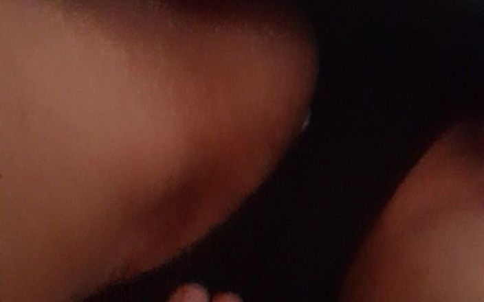 Lesbian-candys: Eu gozei na minha calcinha enquanto me masturbava
