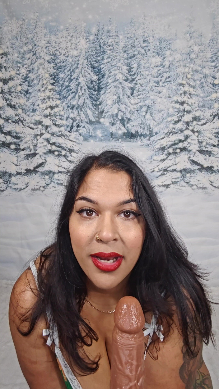 Zozonicoco: BBWがディープスロートフェラチオとストリップをあなたに提供