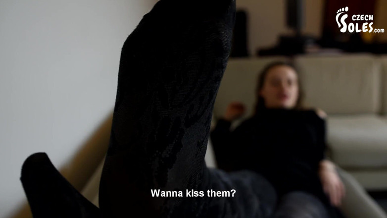 Czech Soles - foot fetish content: Anna i sin favorit slitna strumpbyxor som retar dig