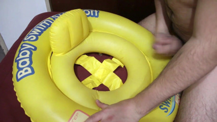 Inflatable Lovers: Žlutý splávek