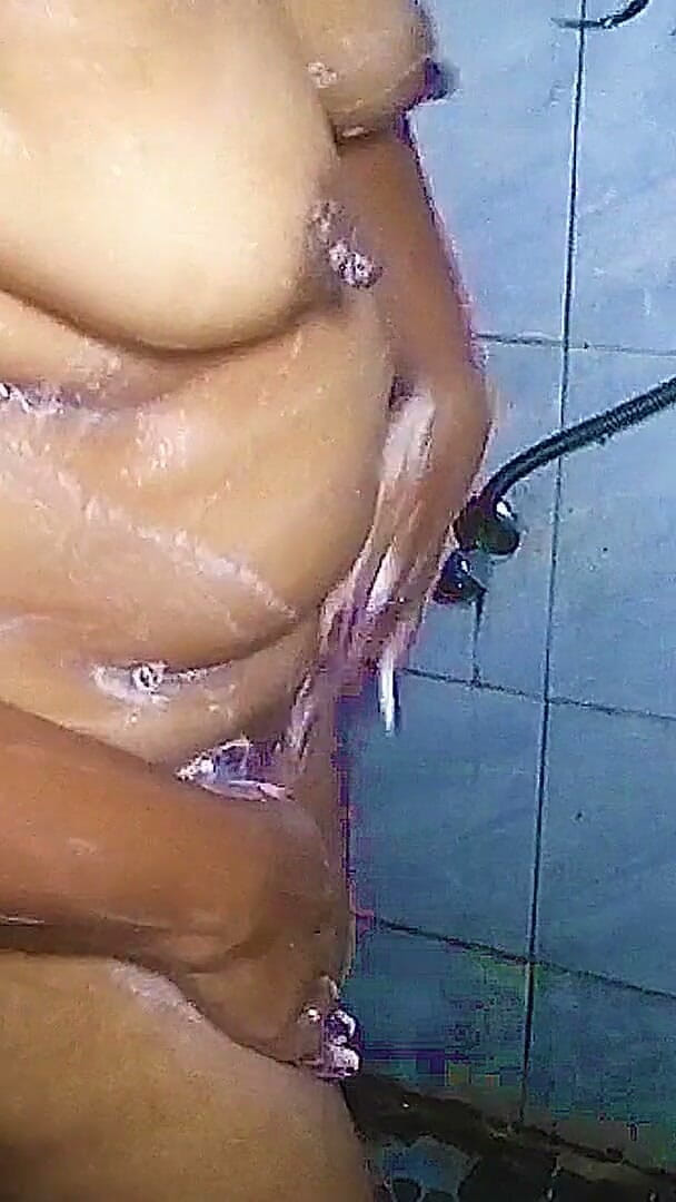 Tina Baby: Gab der schwiegerschwester meiner stiefschwester eine goldene dusche
