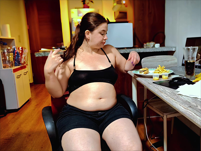 Nicole Passat: Nicole má náplň do burger belly