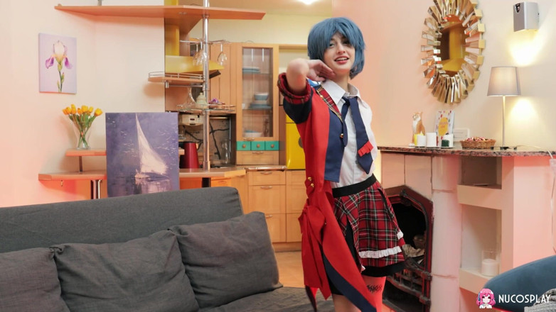 Nu Cosplay: Fetei cu părul albastru Sasha Paige îi place să-și fută pizda...