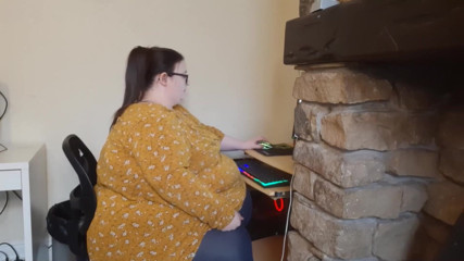 SSBBWLadyBrads: Das fetteste mädchen bei der arbeit kämpft