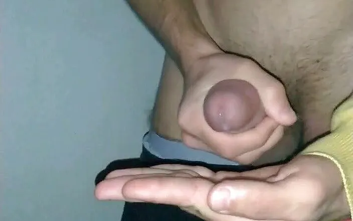 Kadir Reis: I masturbated standing up