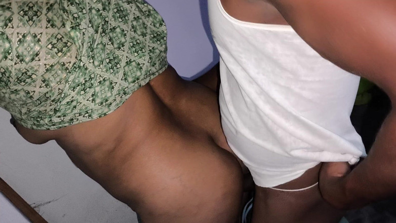 SAFI TV: Dì kế của tôi đã cắt rau nên tôi đã ôm cô ấy và...