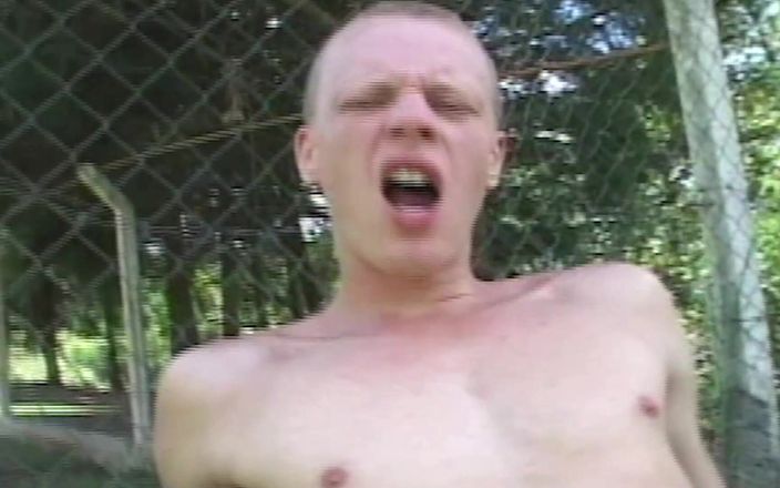 SEXUAL SIN GAY: Kluk na dovolené Scéna-2 twink přátelé šukají do zadku na poli
