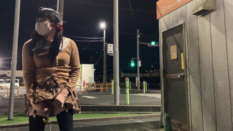 megu2002: Instruksi pelatih no6 untuk masturbasi di lapangan parkir!