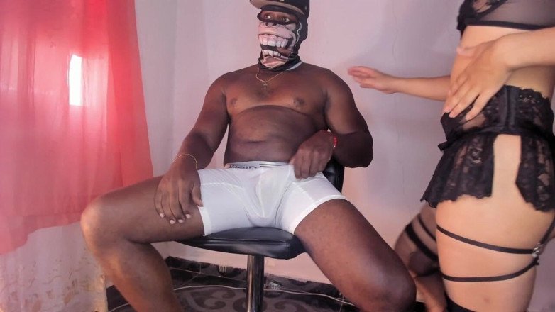 KenPrince: Sissy Ken Le Ruega Al Moreno, Y Le Baila Como...