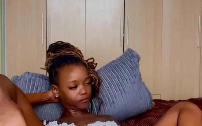 SEXXY-DAISY: Wet Ebony Creamy Pussy