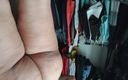 Karmico: Knubbig fru filmar sig själv för sin man i underkläder