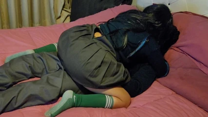 안 돼! 섹스하고 거의 발견한 학생들!