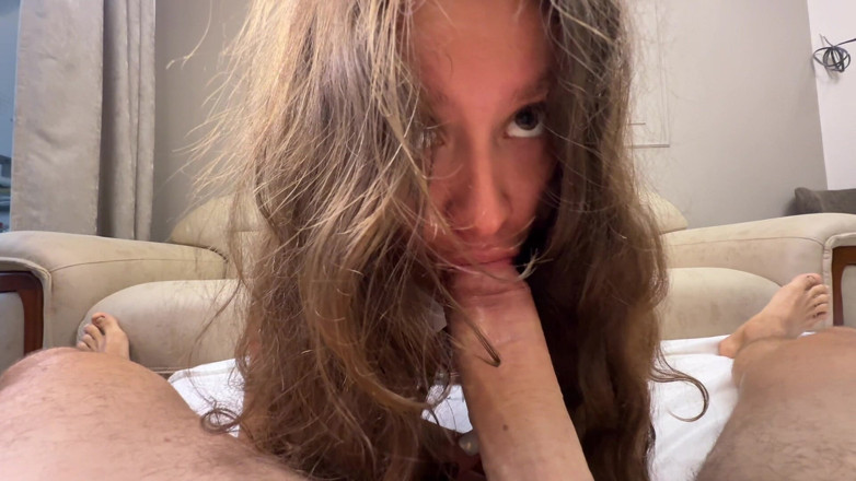 Lina_Forge: Sexo dulce y frotar los pies. ¿Me lames los talones?