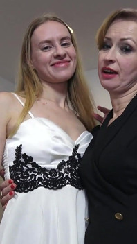 Parti persendirian lesbian dalam stoking