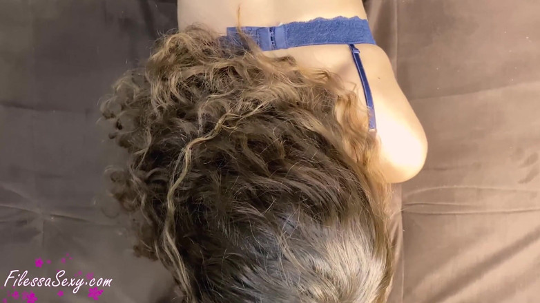 Filessa: Une ado sexy suce et chevauche une grosse bite - éjaculation sur...