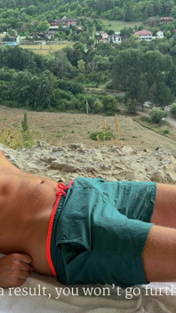 Didn't Climb the Rock, but Climbed Into the Pussy