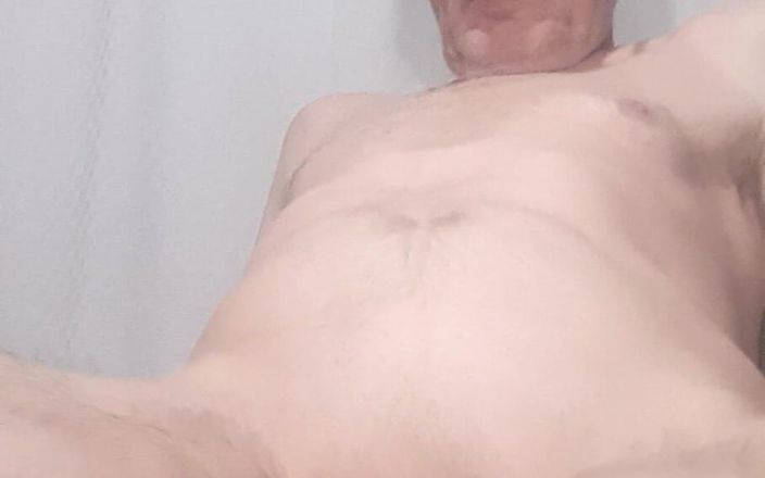 Big uncut hard cock: Kontol besar yang lembut, tapi besar banget dengan dua kontol...