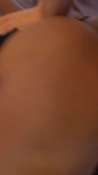 Lisa Ann对她的巨乳难以形容，唯一幸运的是erik Everhard的鸡巴