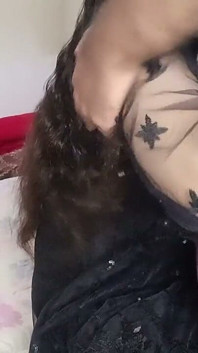 Sevimli genç üniversiteli kız sert