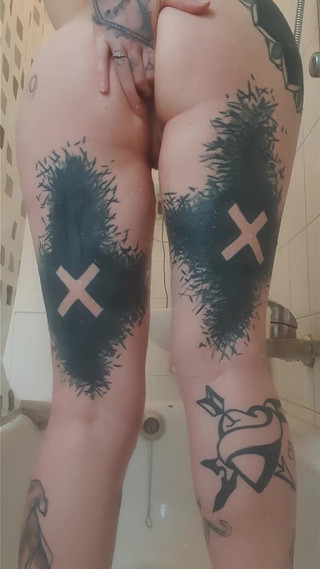 Thumbnail of Piss and Shower