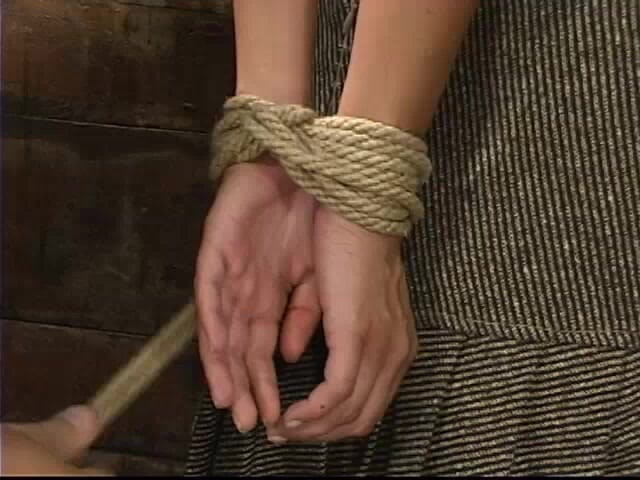 Hogtied by Kink: 사티바 로즈