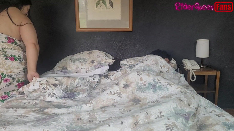 Riderqueen: Wideo dla fanów - szczupły pasierb ostro fuking