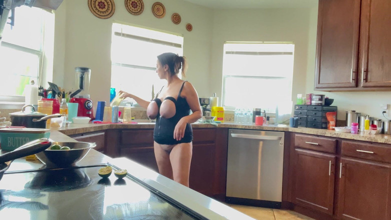 VeeVee Vixen: Une belle-mère se fait surprendre par une caméra