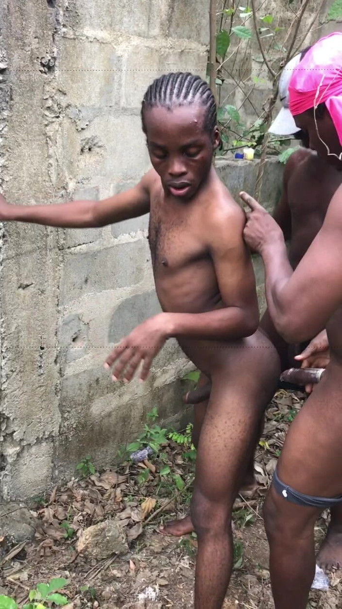 Sexylary: Ao ar livre, a foda mais quente da floresta