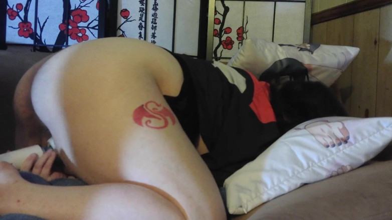 Please Daddy: BbW si fa mangiare il culo ed un creampie anale
