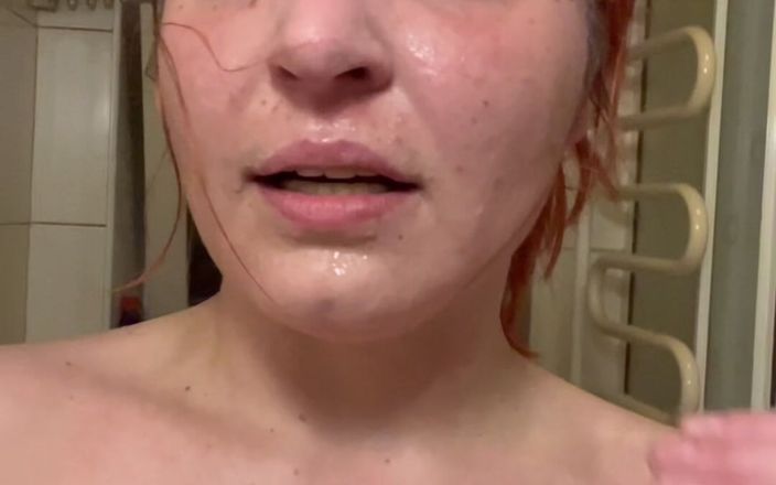 Elena917: Sueur après l’exercice, jeu avec un gode et quelques orgasmes,...