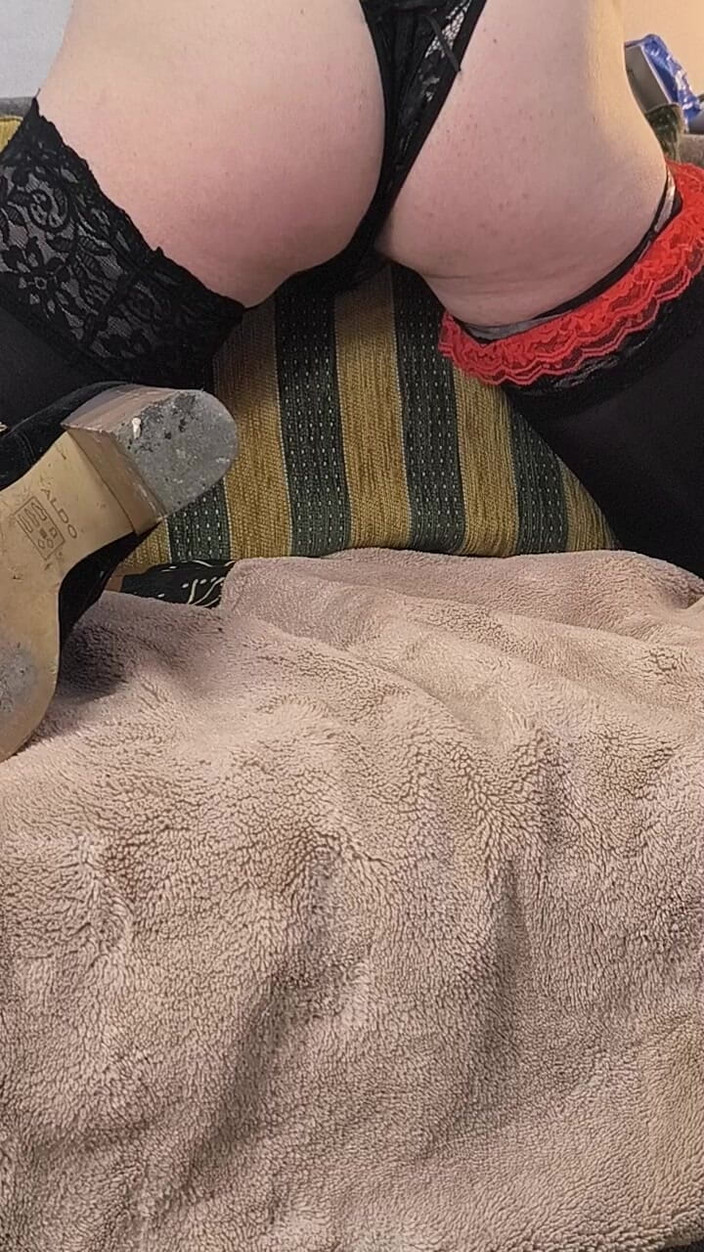 GabriellaGabiSuka: Mein aufgeplusterter Hintern