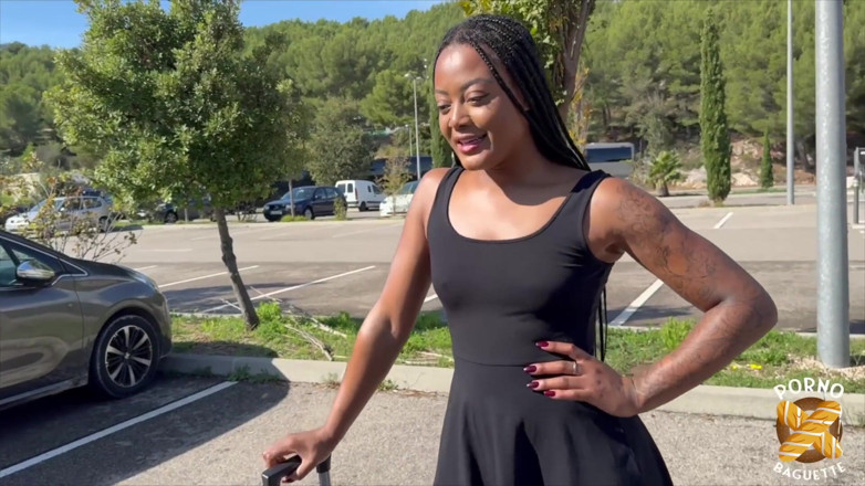 Porno Baguette: Nadržená, Hezká dívka, Miluje velkého ptáka!