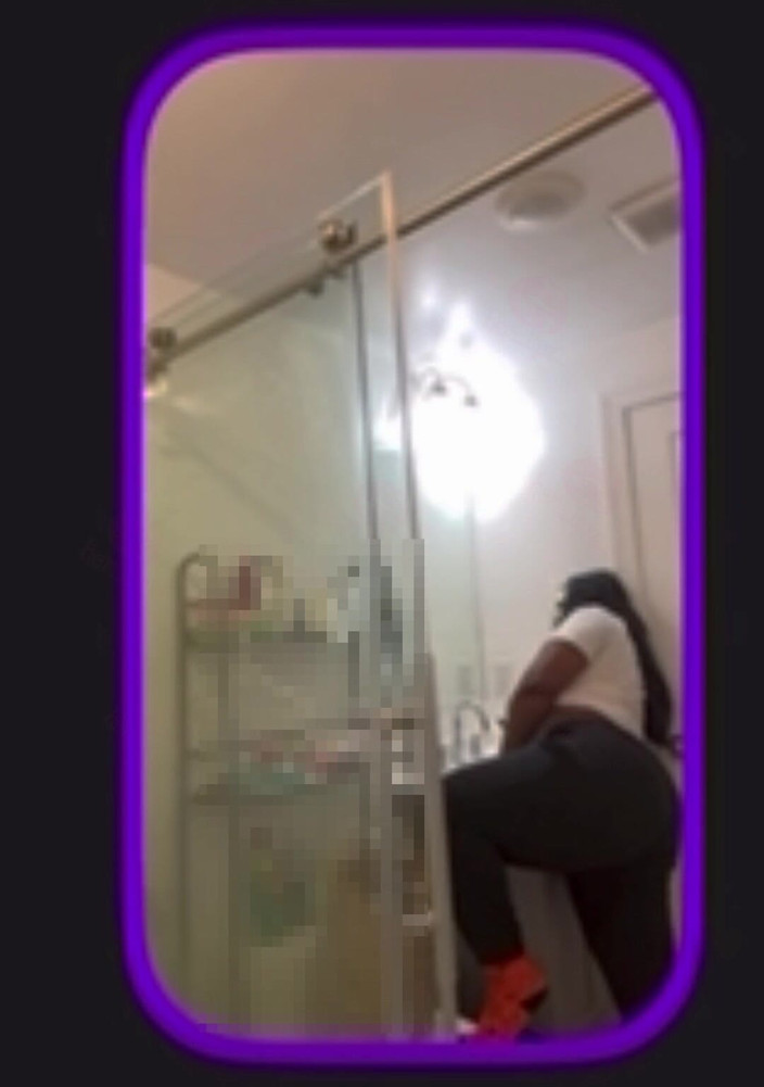 Anye Meshell: Mmmm những người đàn ông nghịch ngợm này đang xem tôi trong một...