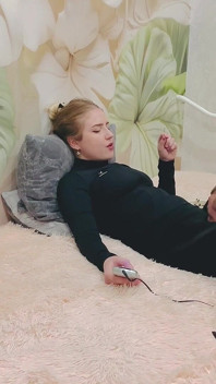 Elektrická stimulace přivázaného otroka