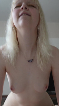Kate Den Fula Blonda Tonåringen