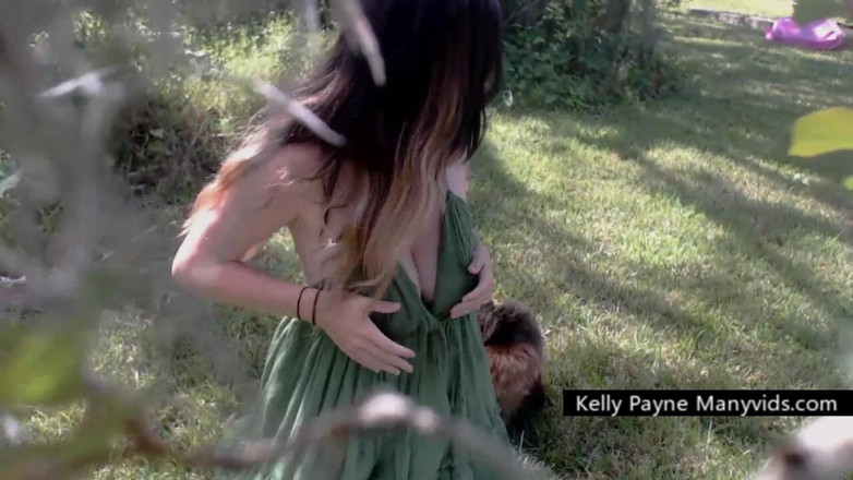 Kelly Payne: Fuera la lactancia me enciende