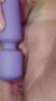 Rubbing My Pussy Just for You Stepdaddy!